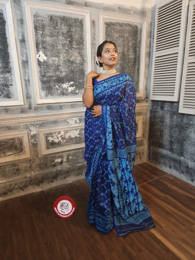 Neela (With Readymade Blouse)